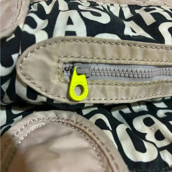 Marc by Marc Jacobs beige nylon handbag - Picture 8 of 9